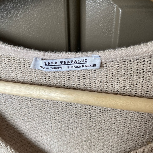 ✨BEIGE ZARA SWEATER✨ - Picture 2 of 2
